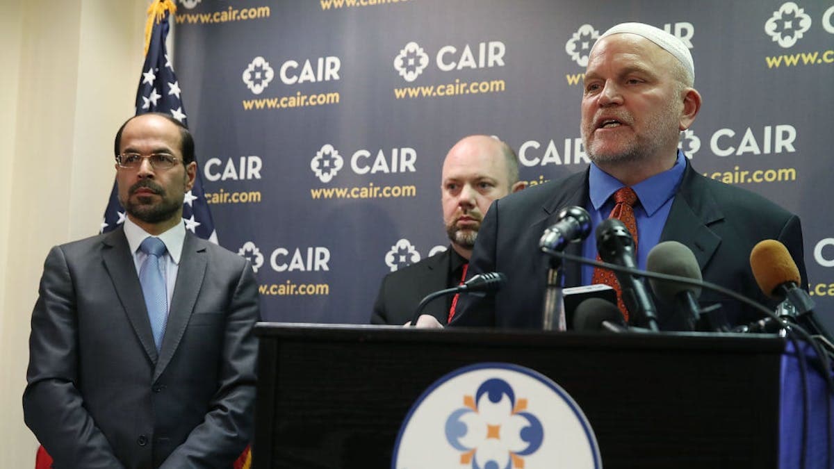 Texas Governor Calls for Federal Action Against Muslim Group